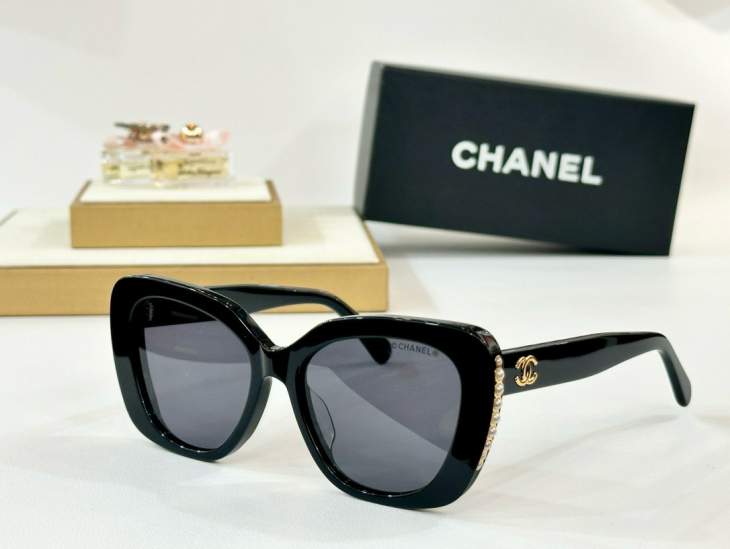 Picture of Chanel Sunglasses _SKUfw77293801fw